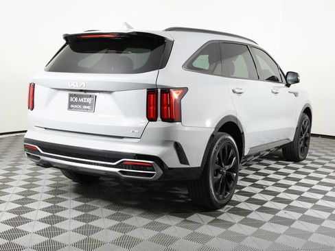 Used 2023 Kia Sorento SX image 5