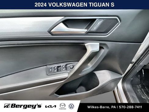 Used 2024 Volkswagen Tiguan S AWD/4WD image 8