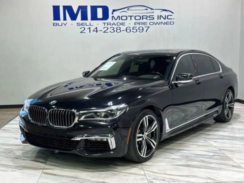 Used 2017 BMW 750i xDrive AWD/4WD image 1