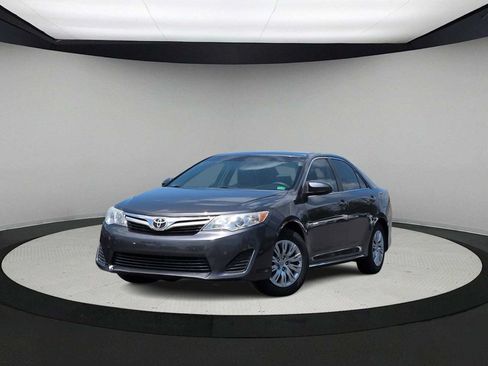 Used 2012 Toyota Camry LE FWD image 1