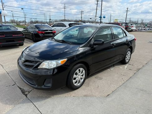 Used 2011 Toyota Corolla LE image 6