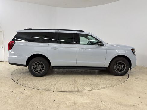 New 2026 Ford Expedition Max Active image 8
