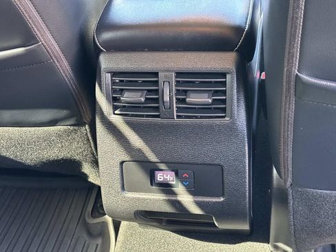 Used 2022 Mitsubishi Outlander SEL image 15