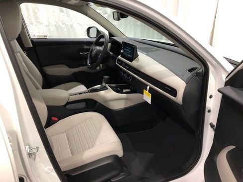 New 2026 Honda HR-V LX image 10