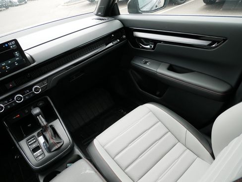 Used 2026 Honda CR-V Sport Touring image 11