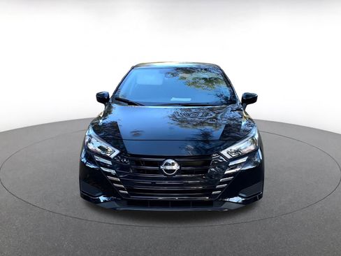 Used 2025 Nissan Versa SV image 2