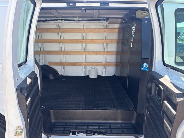 Used 2025 GMC Savana 2500 w/ Driver Convenience Package RWD image 17