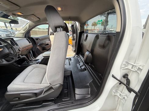 Used 2018 Chevrolet Colorado W/T RWD image 21