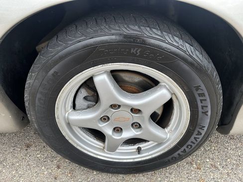 Used 2002 Chevrolet Camaro LT image 23