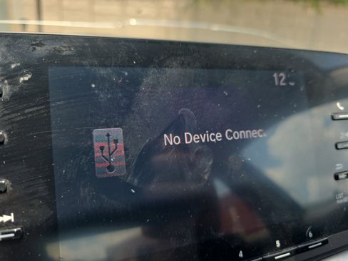 Used 2018 Honda Accord LX image 12