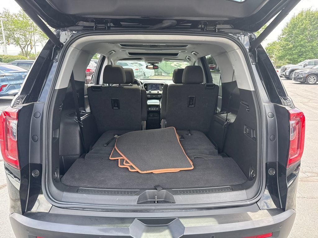 Certified 2023 GMC Acadia AT4 w/ Trailering Package AWD/4WD image 33