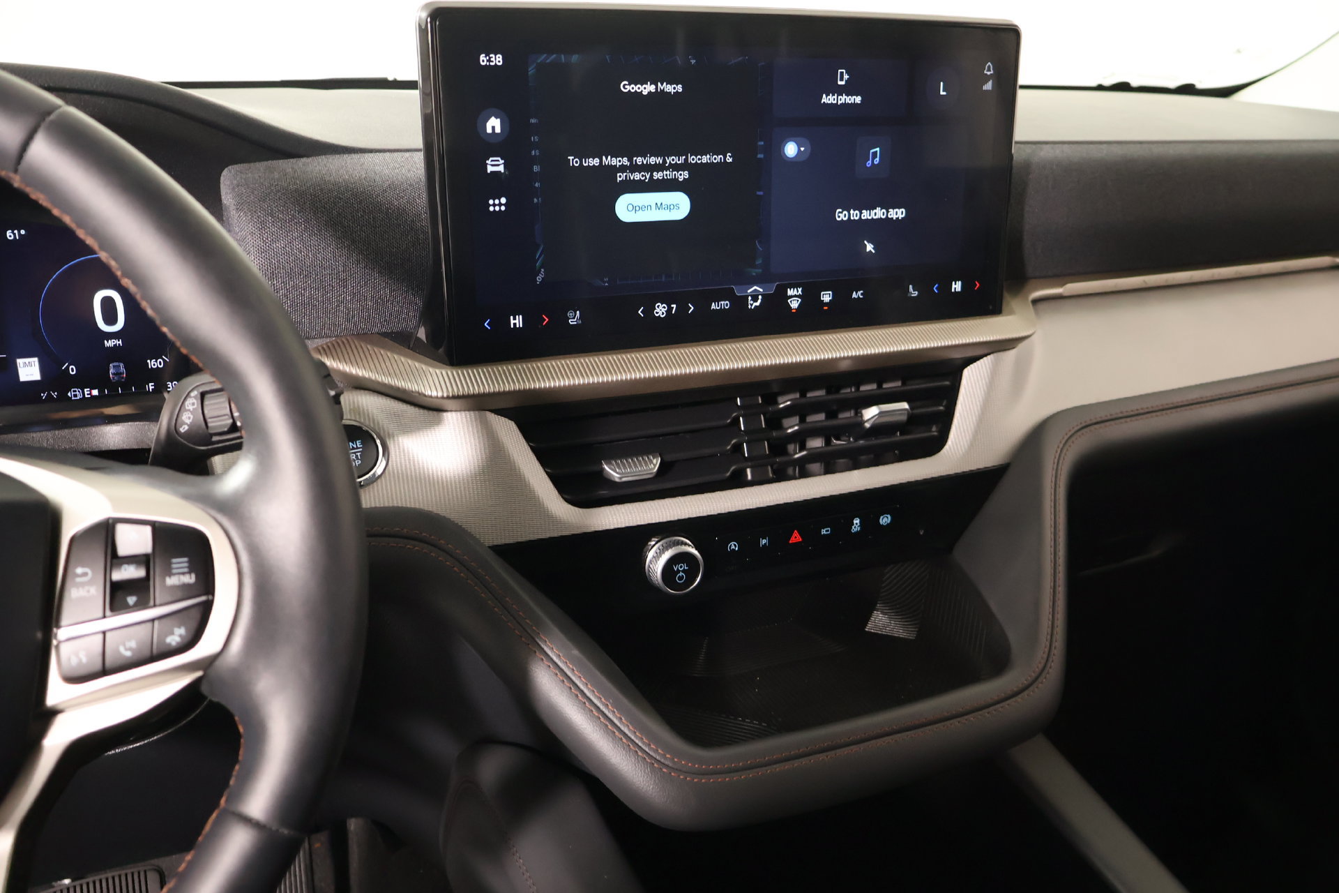 Used 2025 Ford Explorer Active w/ Active Comfort Package AWD/4WD image 5