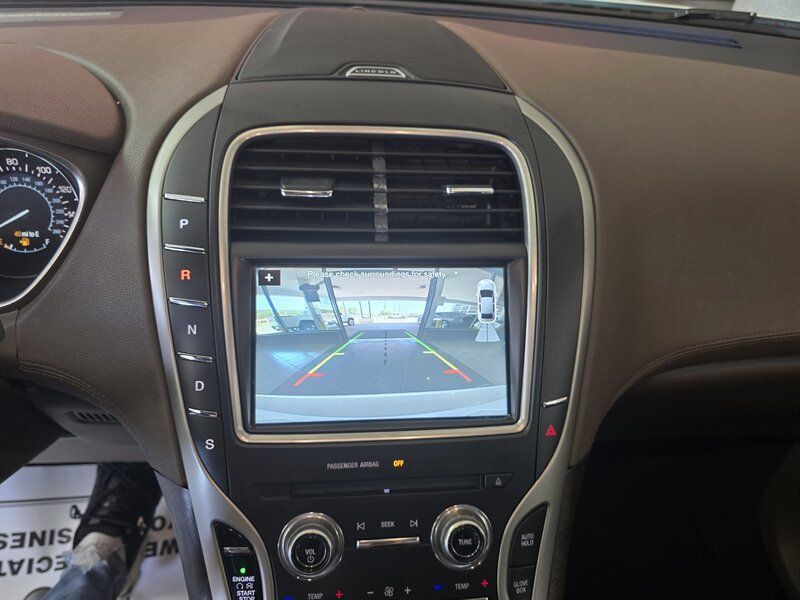 Used 2016 Lincoln MKX Reserve w/ Driver Assistance Package AWD/4WD image 27