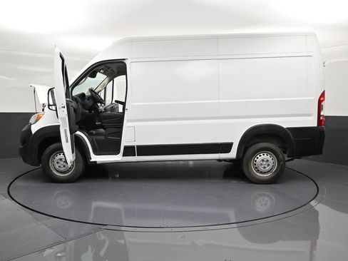 Used 2025 RAM ProMaster 1500 FWD image 36