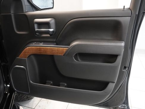 Used 2015 Chevrolet Silverado 1500 LTZ AWD/4WD image 31