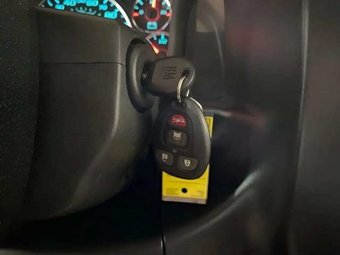 Used 2025 Chevrolet Express 3500 LT w/ LT Preferred Equipment Group RWD image 35