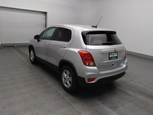 Used 2022 Chevrolet Trax LS w/ Tint and Cruise Package FWD image 5