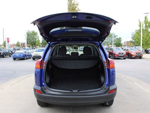 Used 2015 Toyota RAV4 LE image 8