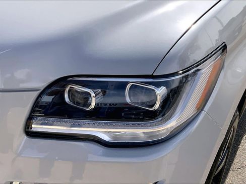 Certified 2022 Lincoln Navigator L Reserve image 28