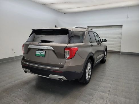 Used 2021 Ford Explorer Limited w/ Equipment Group 301A AWD/4WD image 9
