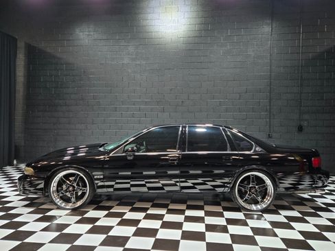 Used 1994 Chevrolet Impala SS RWD image 2