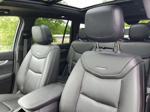 Used 2023 Cadillac XT6 Luxury AWD/4WD image 16