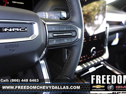 New 2026 GMC Yukon Denali w/ Sun & Power Step Package AWD/4WD image 28