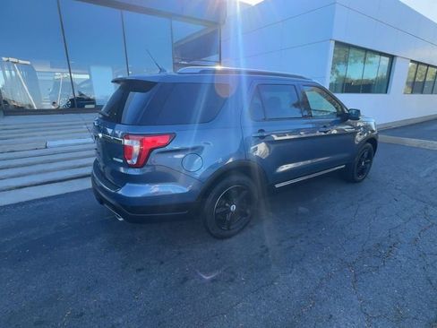 Used 2018 Ford Explorer XLT w/ Equipment Group 202A image 8