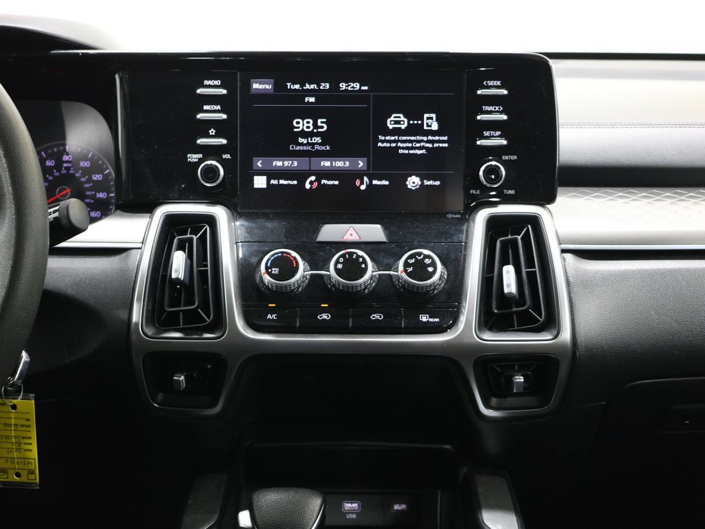 Used 2022 Kia Sorento LX FWD image 19