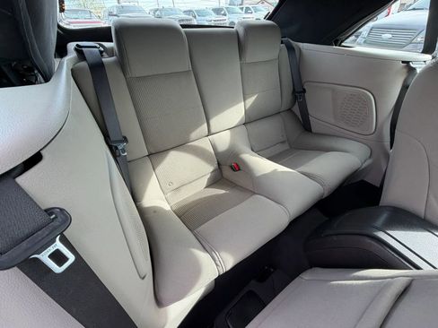 Used 2010 Ford Mustang Convertible image 15