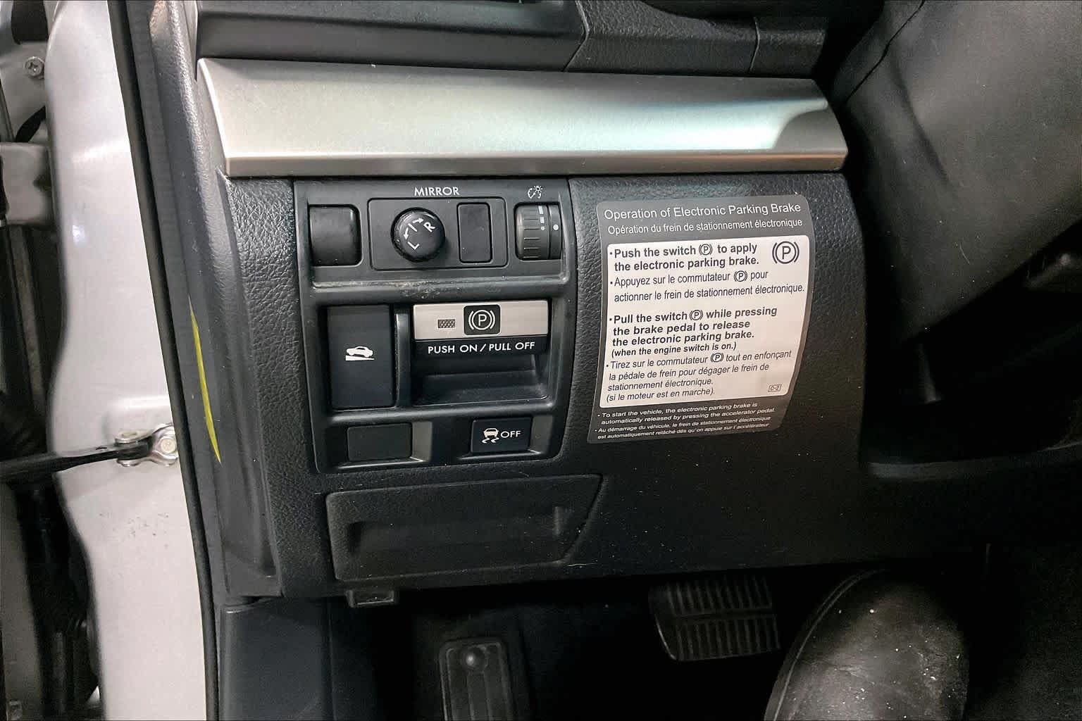 Used 2011 Subaru Outback 2.5i Premium w/ All-Weather Pkg AWD/4WD image 34