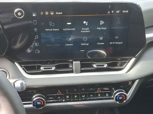 New 2026 Chevrolet Equinox LT w/ Convenience Package II image 8