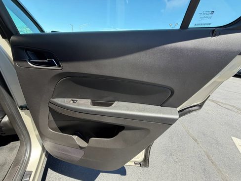 Used 2013 Chevrolet Equinox LS FWD image 16