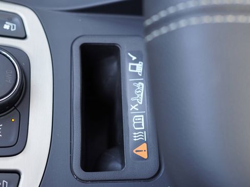 Used 2024 GMC Terrain Denali w/ Denali Premium Package image 46