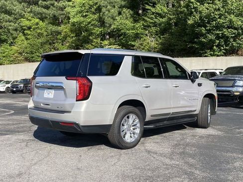 Used 2021 GMC Yukon SLT w/ SLT Luxury Package RWD image 3