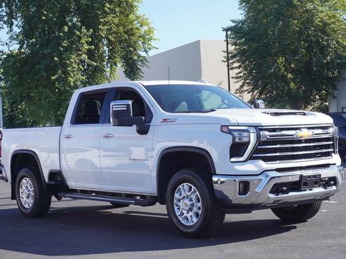 Certified 2024 Chevrolet Silverado 2500 LTZ w/ LTZ Convenience Package image 4