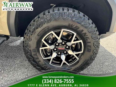 Used 2023 GMC Canyon AT4X AWD/4WD image 35
