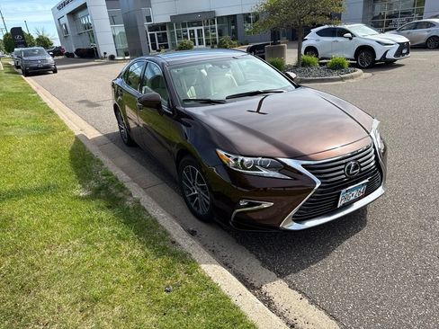 Used 2017 Lexus ES 350 w/ Luxury Package FWD image 15