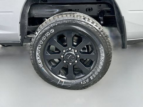 New 2026 RAM 2500 Laramie AWD/4WD image 17