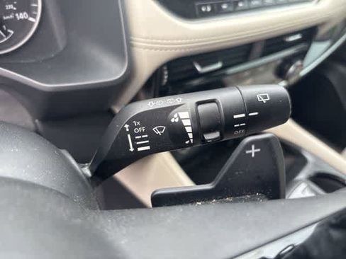 Used 2022 Nissan Rogue SL w/ SL Premium Package FWD image 14