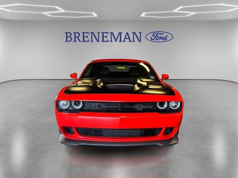 Used 2017 Dodge Challenger SRT Hellcat RWD image 2