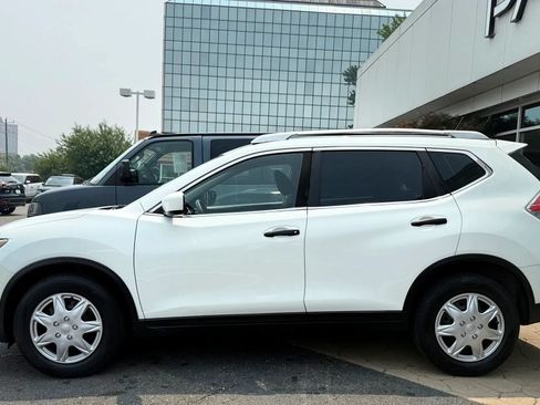 Used 2016 Nissan Rogue S FWD image 4