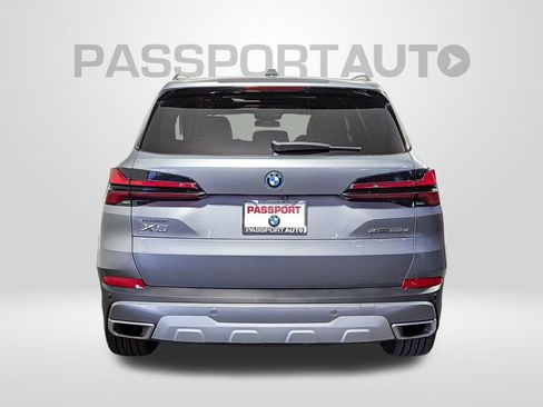 Used 2025 BMW X5 xDrive50e w/ Premium Package image 5