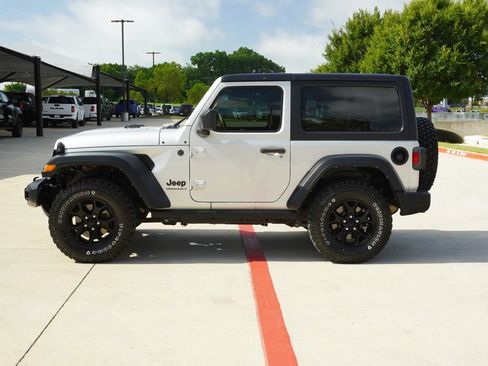 Used 2023 Jeep Wrangler Sport AWD/4WD image 2