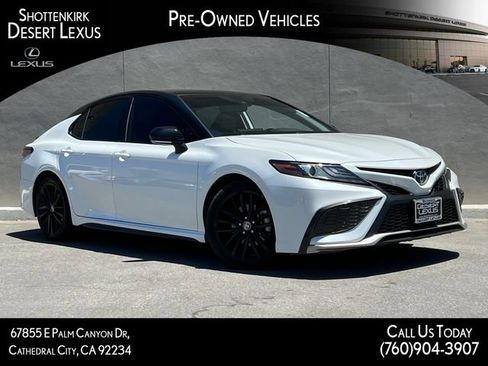 Used 2022 Toyota Camry XSE FWD image 1