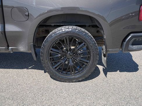 Used 2021 Chevrolet Silverado 1500 W/T w/ Z71 Off-Road Package AWD/4WD image 9