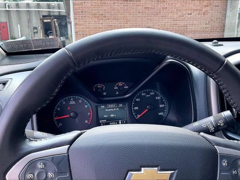 Used 2015 Chevrolet Colorado Z71 AWD/4WD image 19