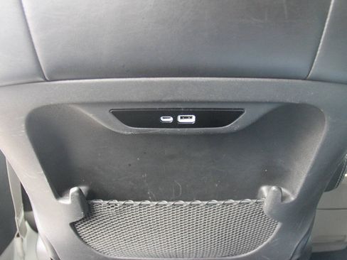 Used 2024 Chrysler Pacifica Touring-L FWD image 15
