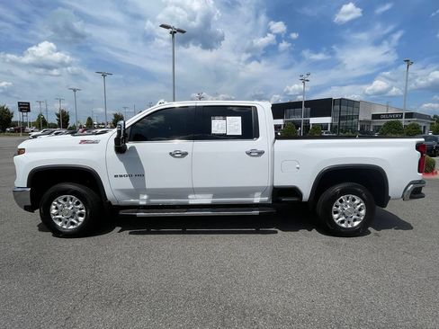 Used 2024 Chevrolet Silverado 2500 LTZ w/ LTZ Convenience Package AWD/4WD image 4
