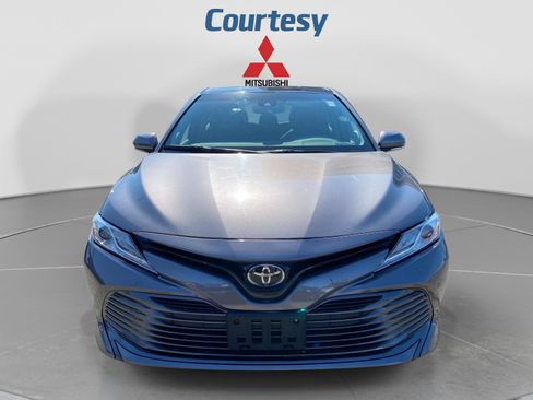 Used 2019 Toyota Camry XLE w/ Navigation Package FWD image 8